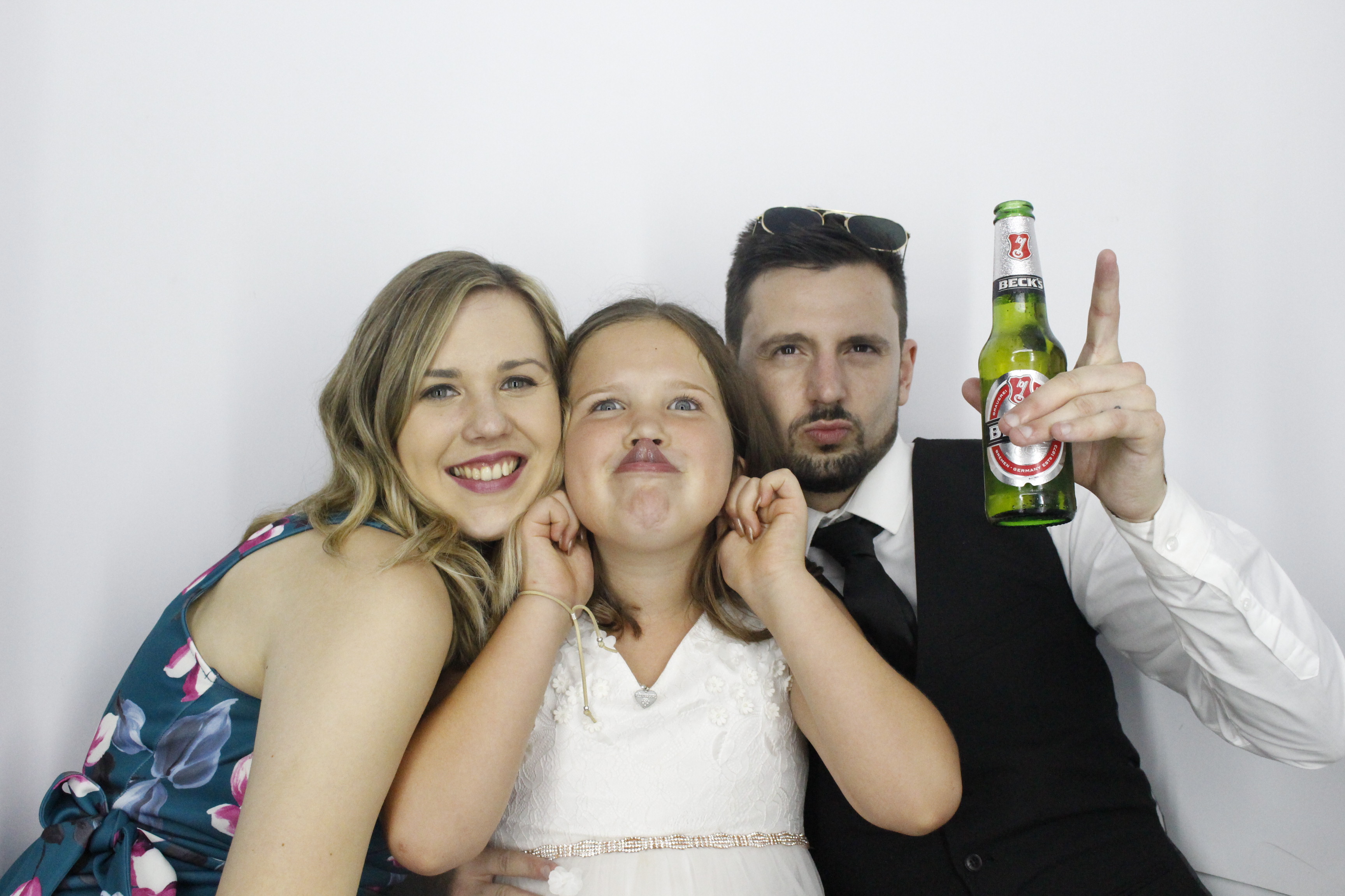 Sam & Rachel's Wedding | View more photos from the event at gallery.myphotoboothexperience.co.uk/u/MyPhotoBoothExperienceLtd/Sam-Rachels-Wedding